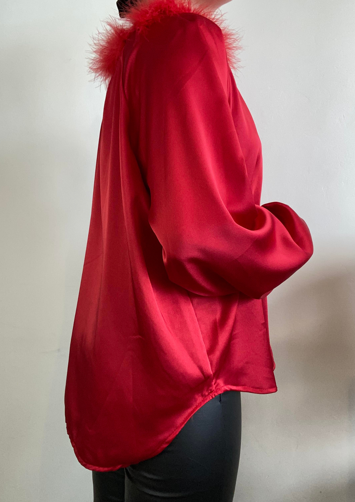 Blouse en satin rouge