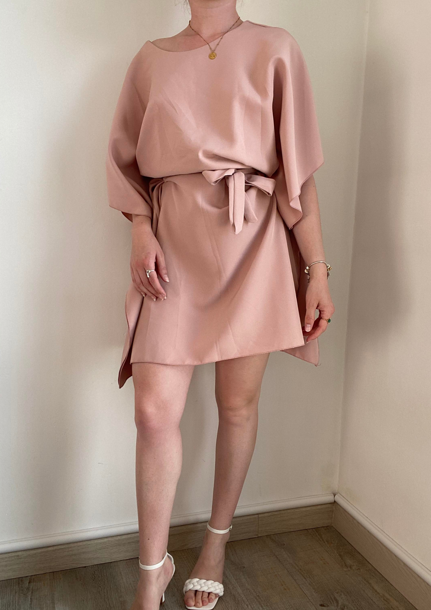 Robe à volants rose
