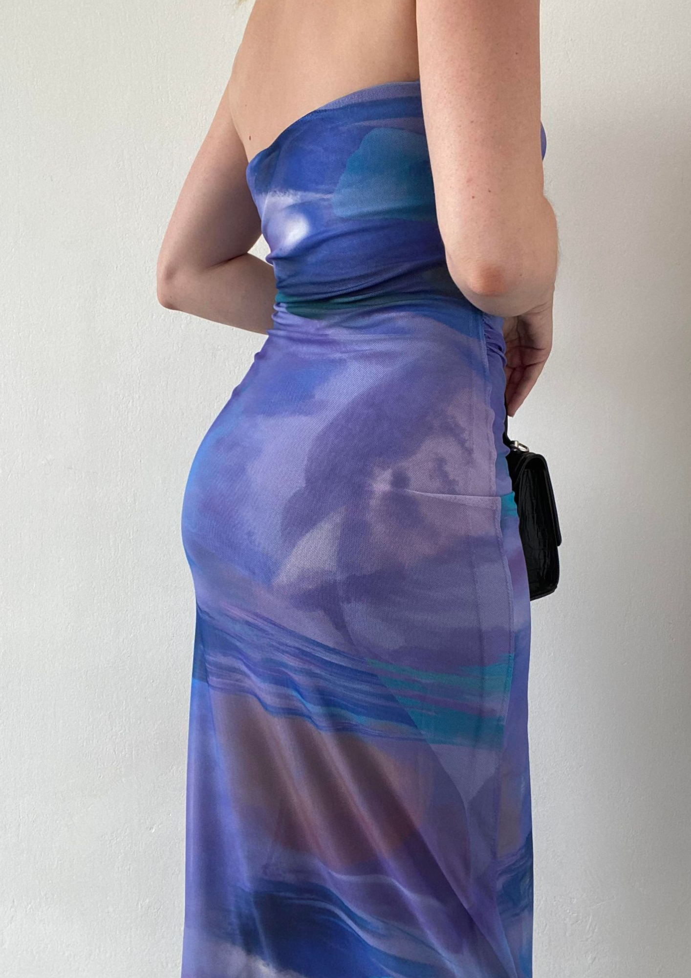 Robe longue moulante en tulle lilas