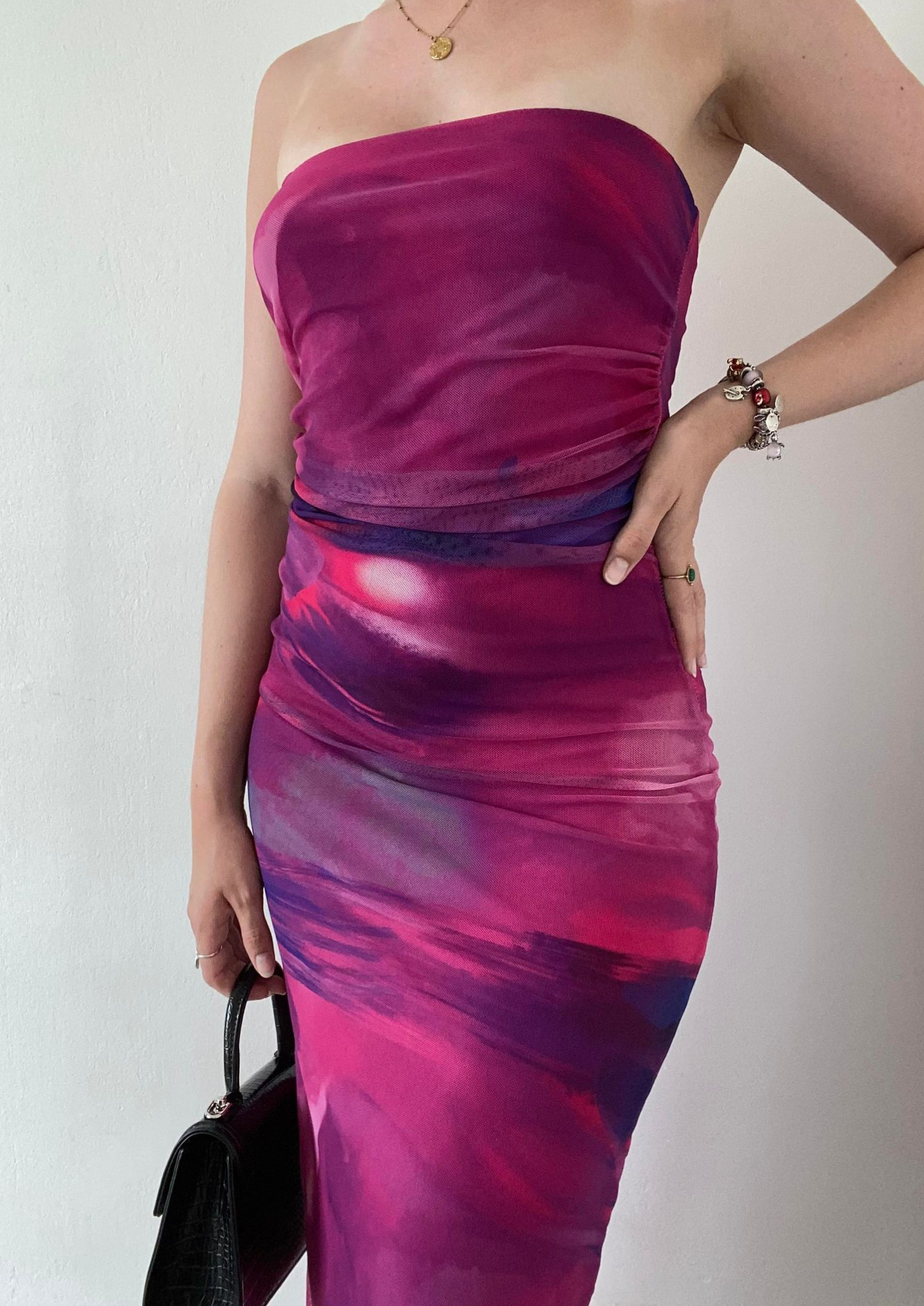 Robe longue moulante en tulle fuchsia