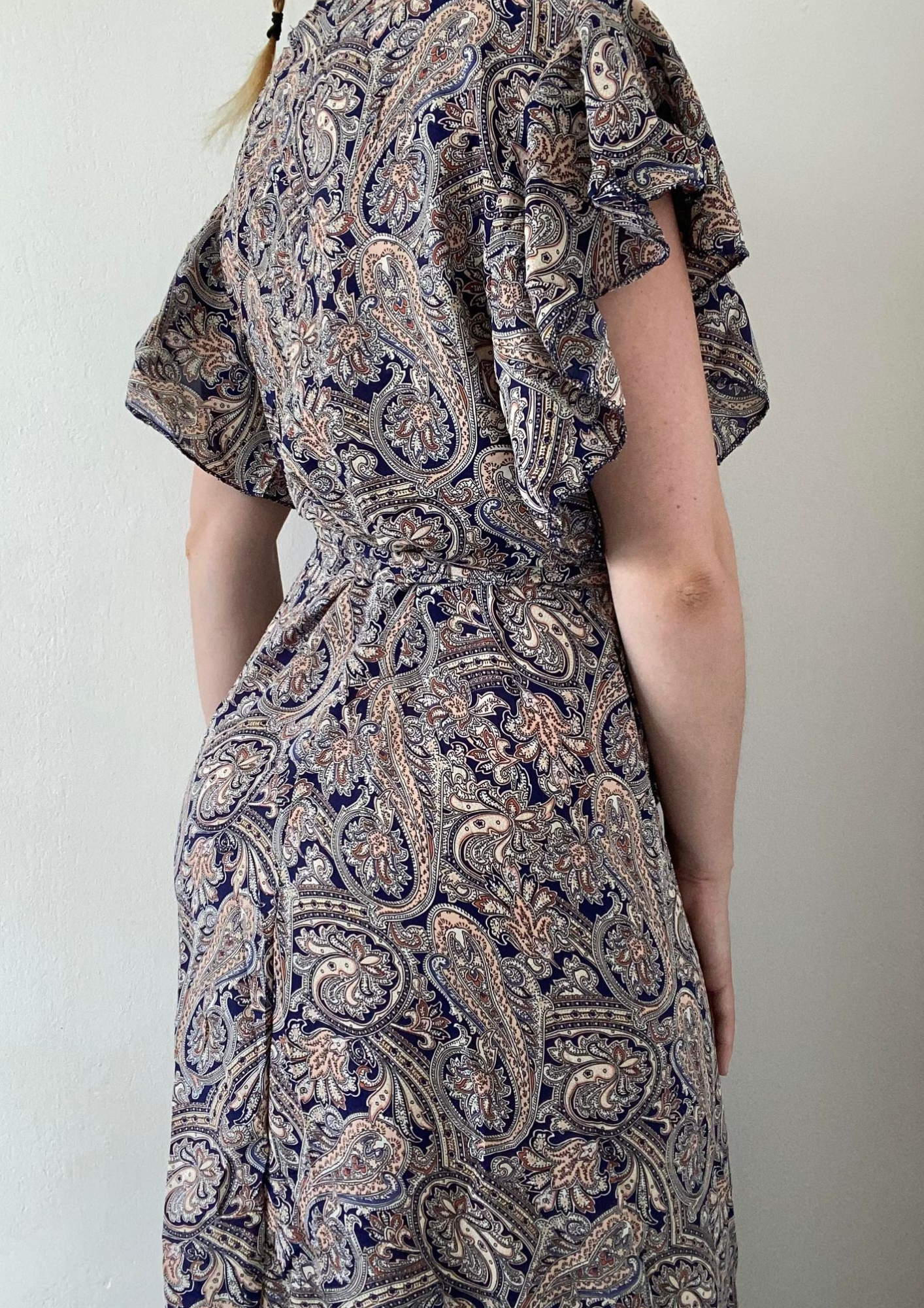 Robe bleue à imprimé fleurs