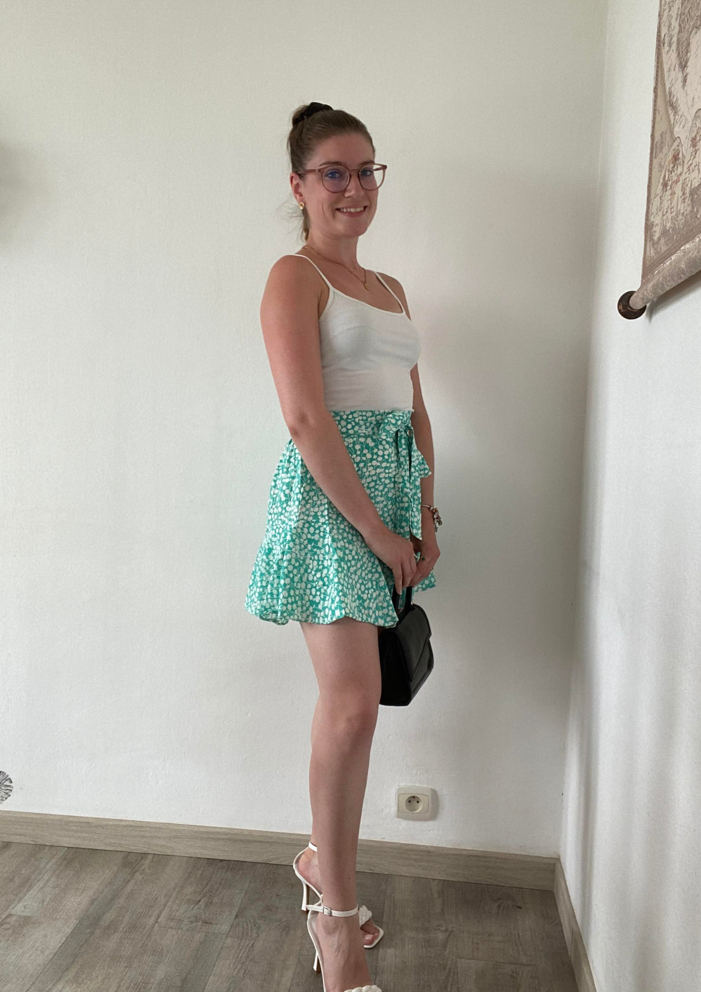 Jupe short verte à imprimé fleurs