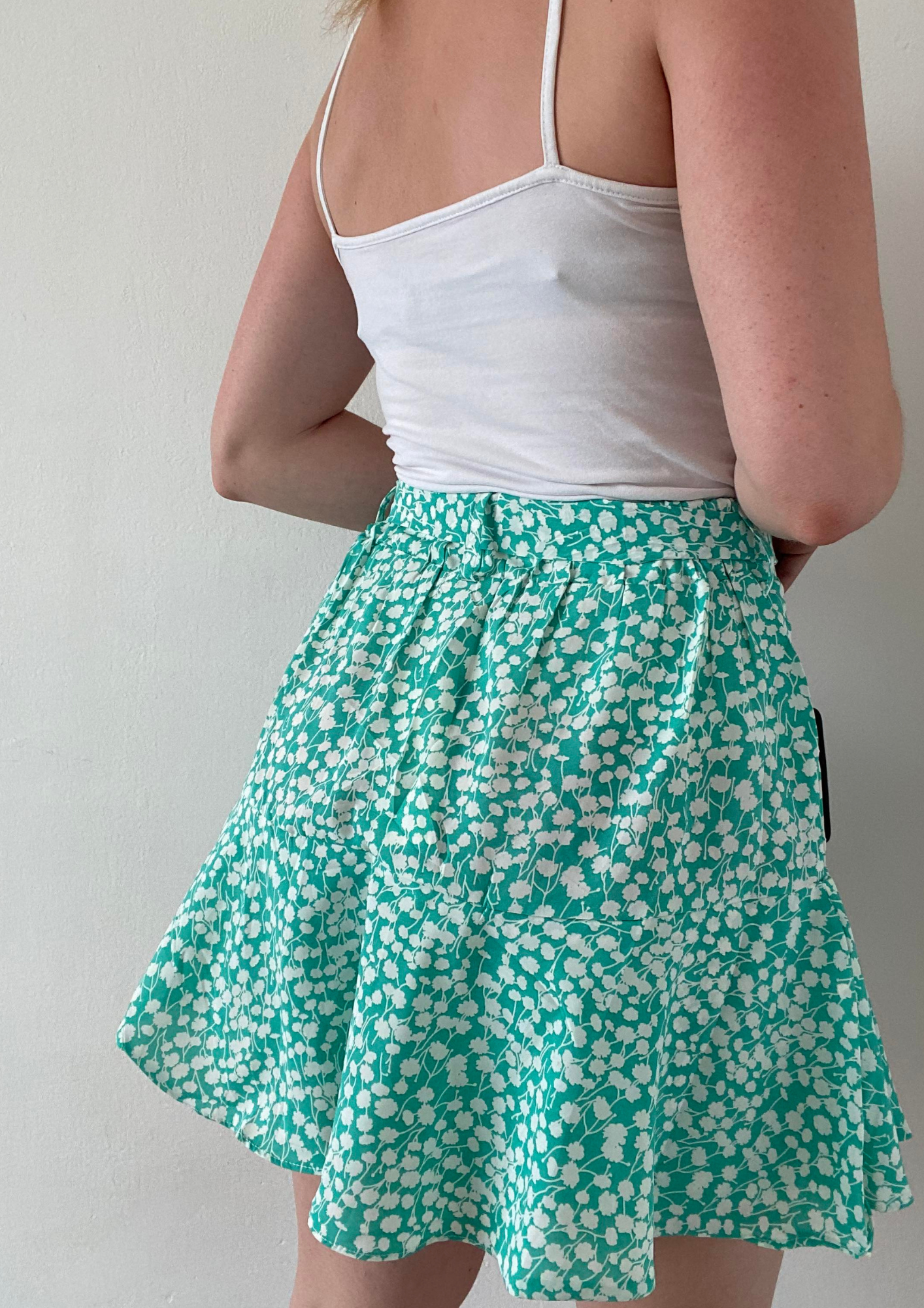 Jupe short verte à imprimé fleurs