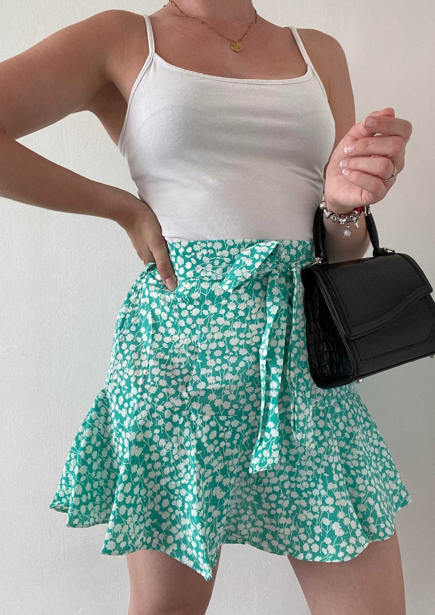 Jupe short verte à imprimé fleurs