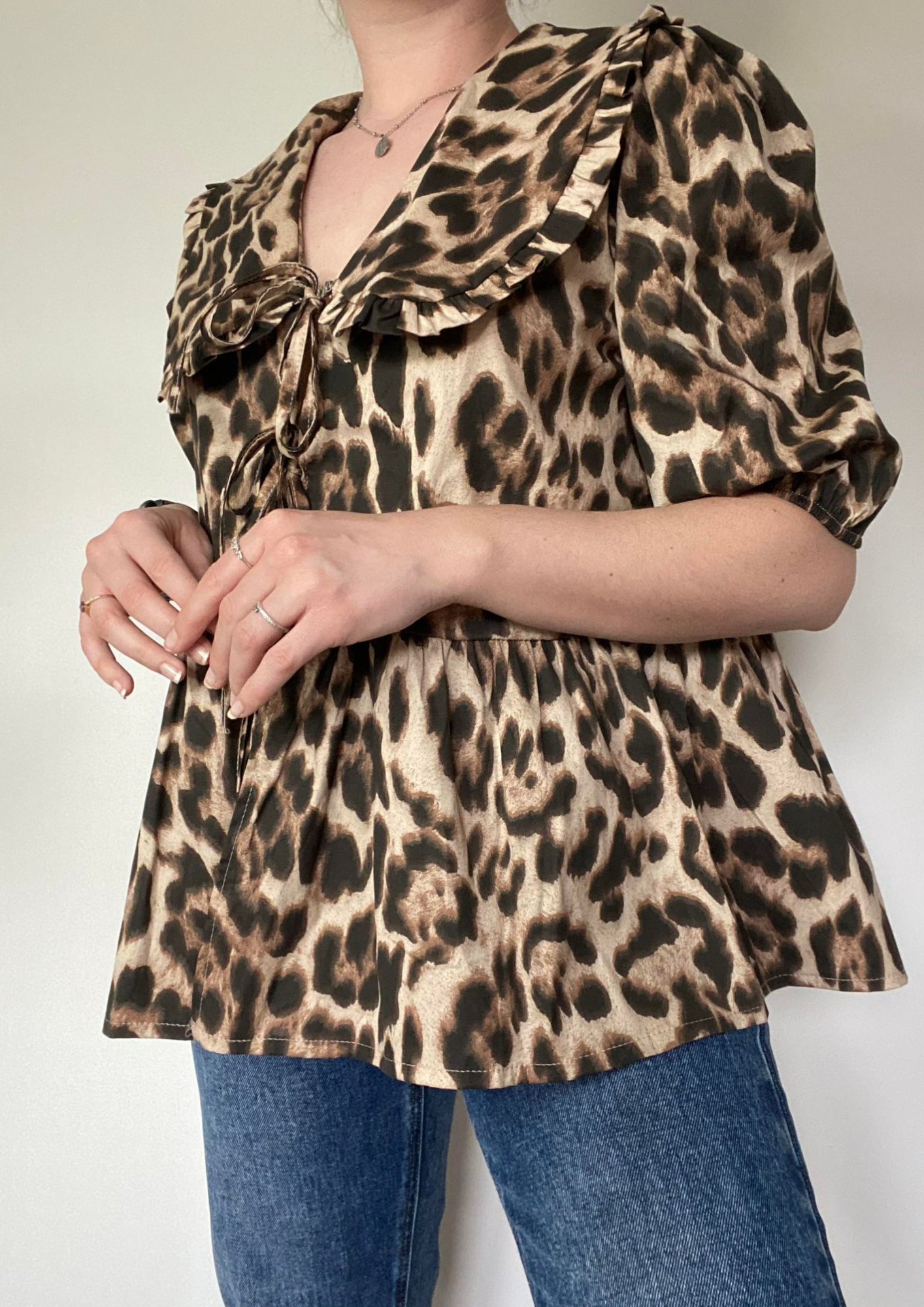 Blouse léopard col claudine