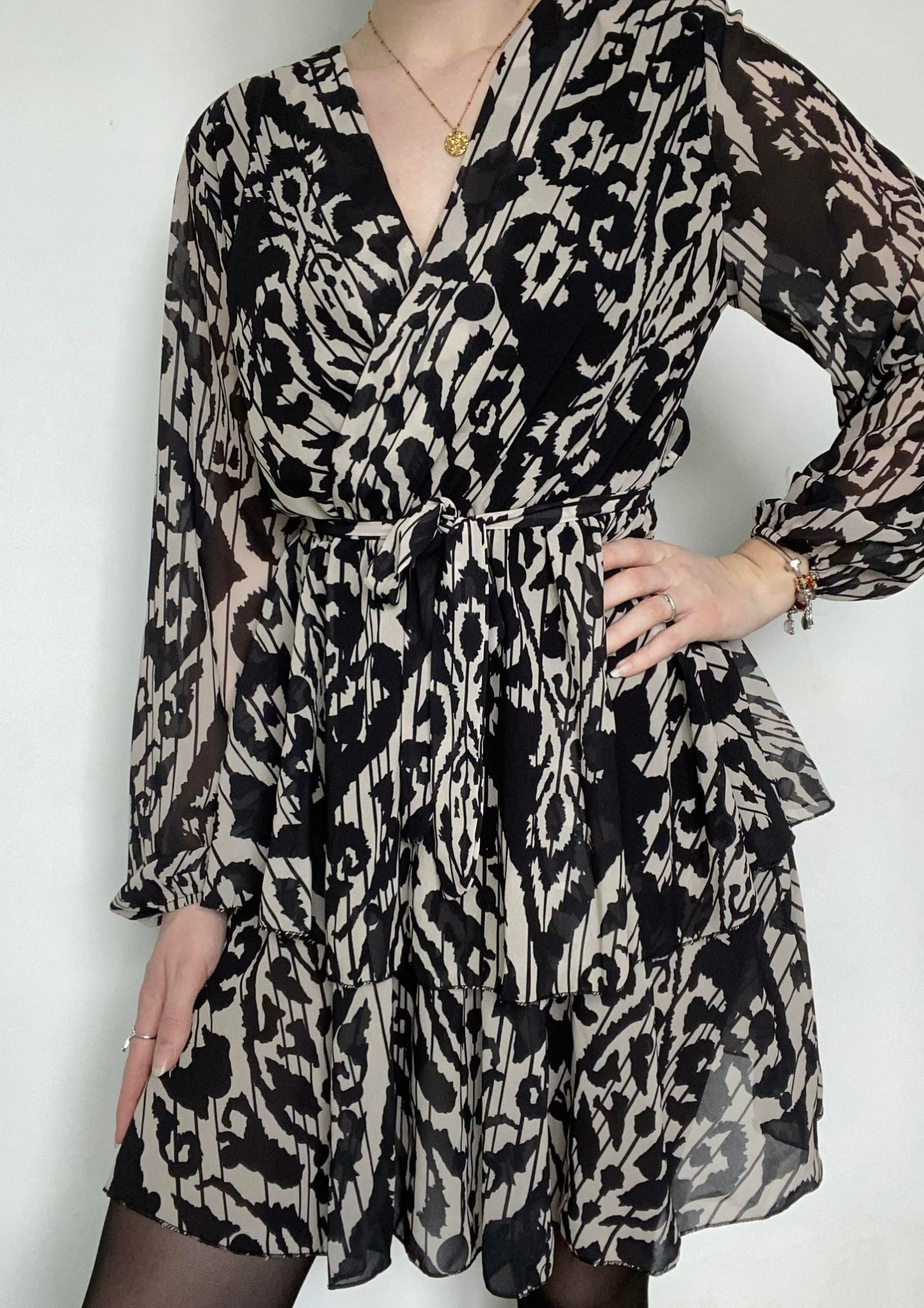 Robe froncée à imprimé abstrait