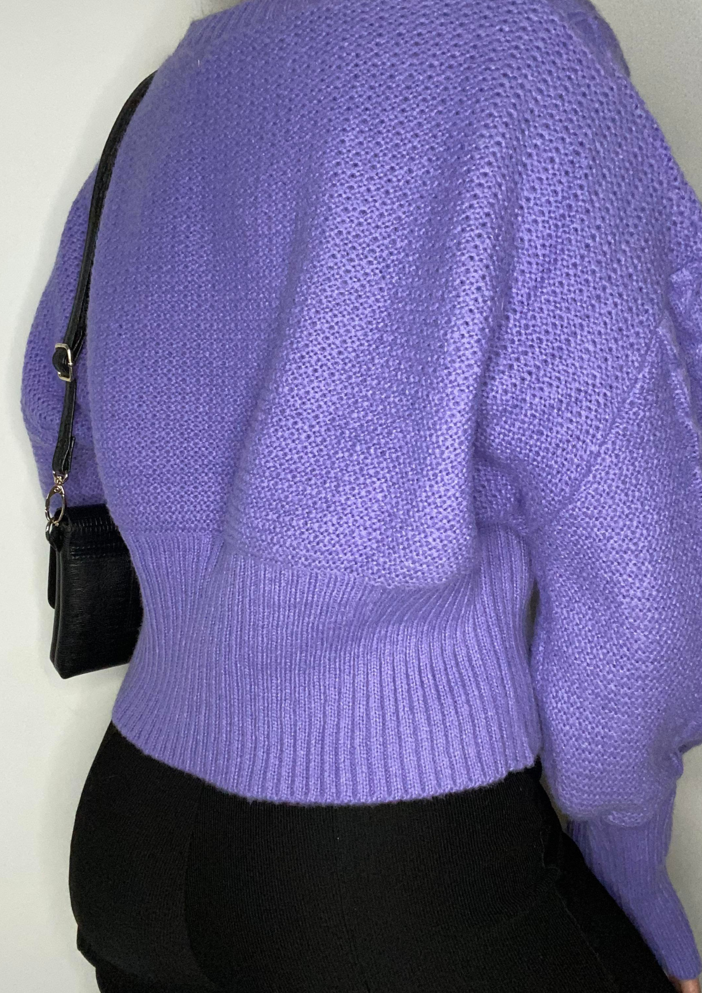 Pull torsadé violet