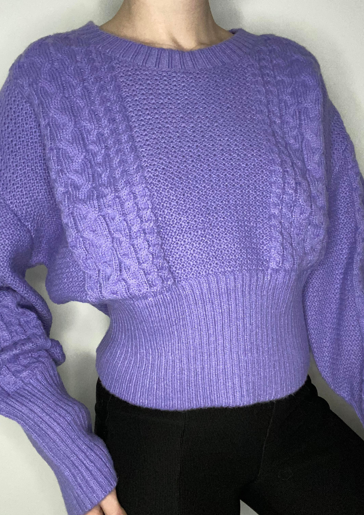 Pull torsadé violet