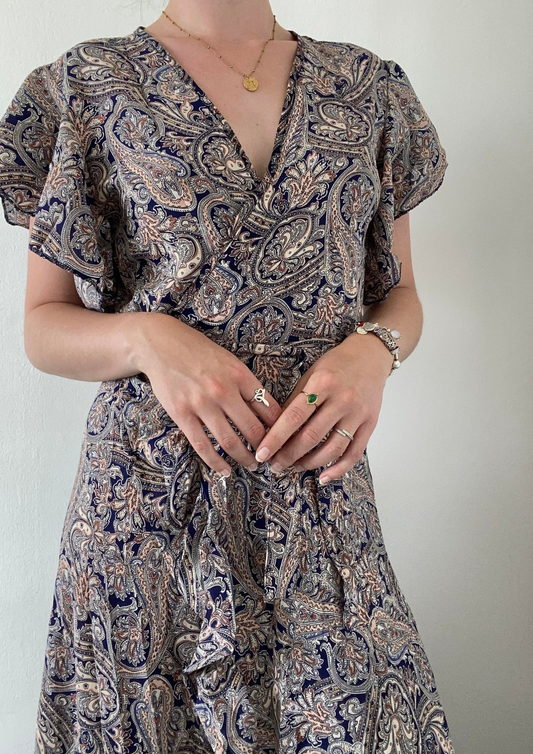 Robe bleue à imprimé fleurs